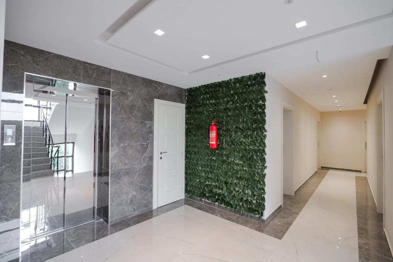 Hotel Roalb Radhimë エクステリア 写真